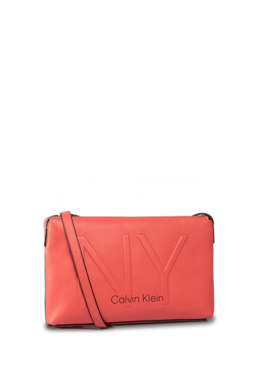 Calvin Klein Ny Shaped Ew Çapraz Askılı Kadın Çantası Coral