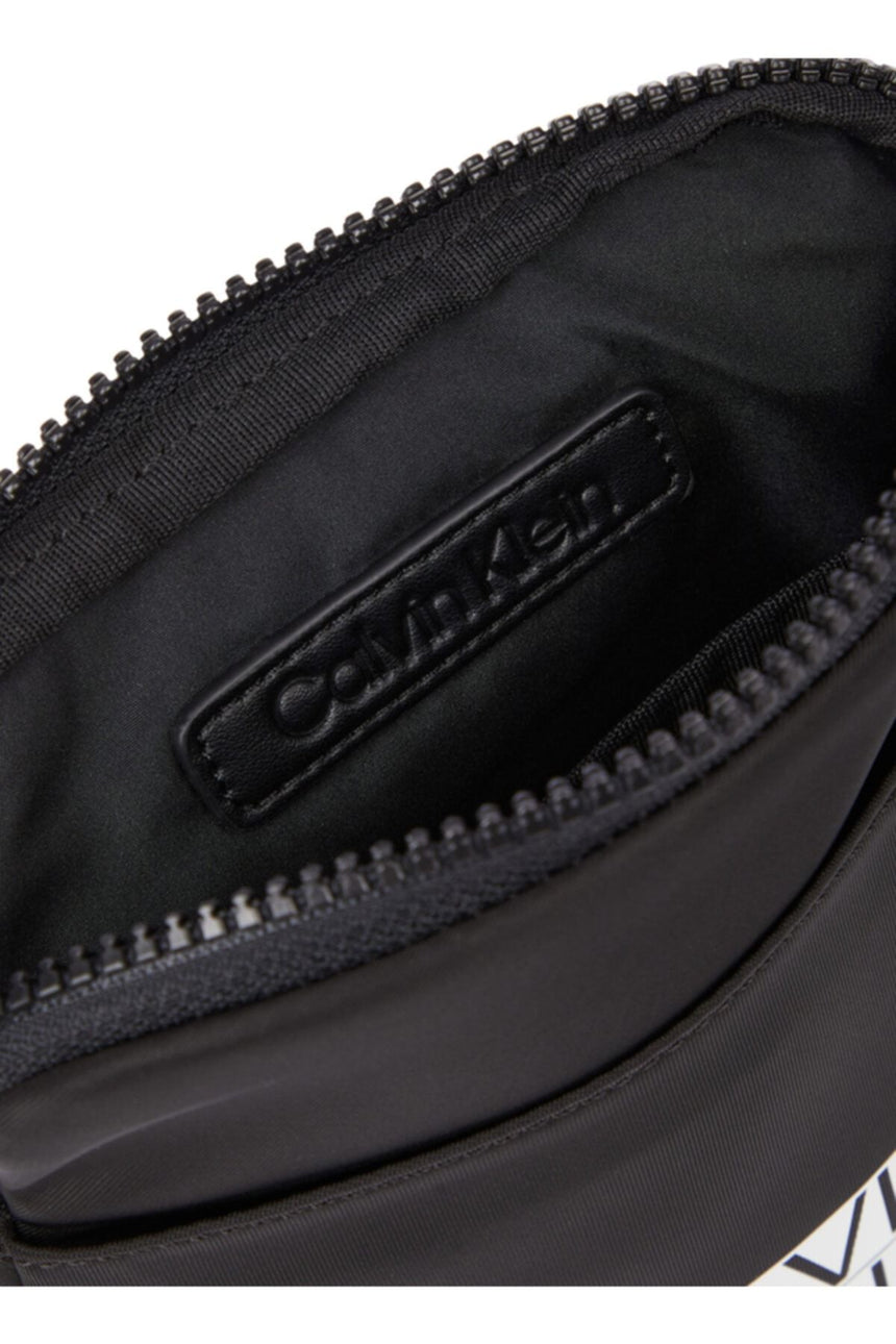 Calvin Klein Erkek Flatpack S Crossovers Çapraz Askılı Çanta CK Black