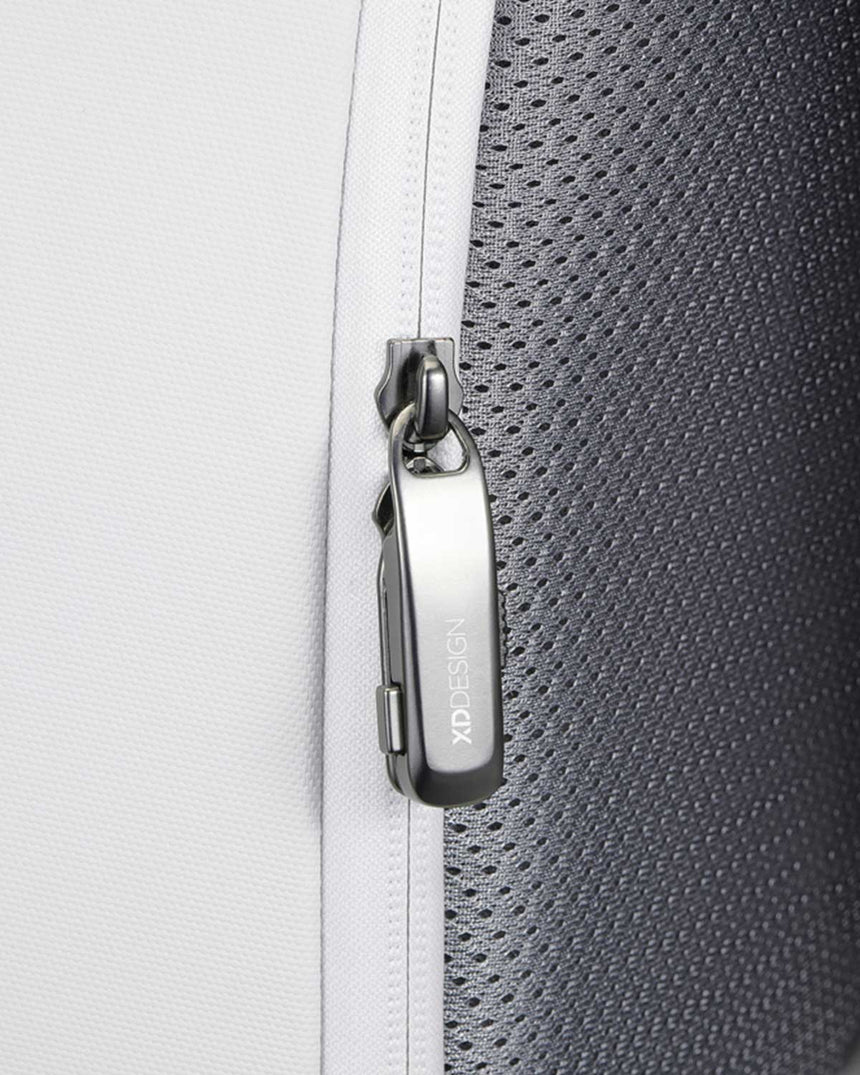 XD Design Bobby Edge 16 Inc 17L Uyumlu Hırsızlık Korumalı Sırt Çantası Off White