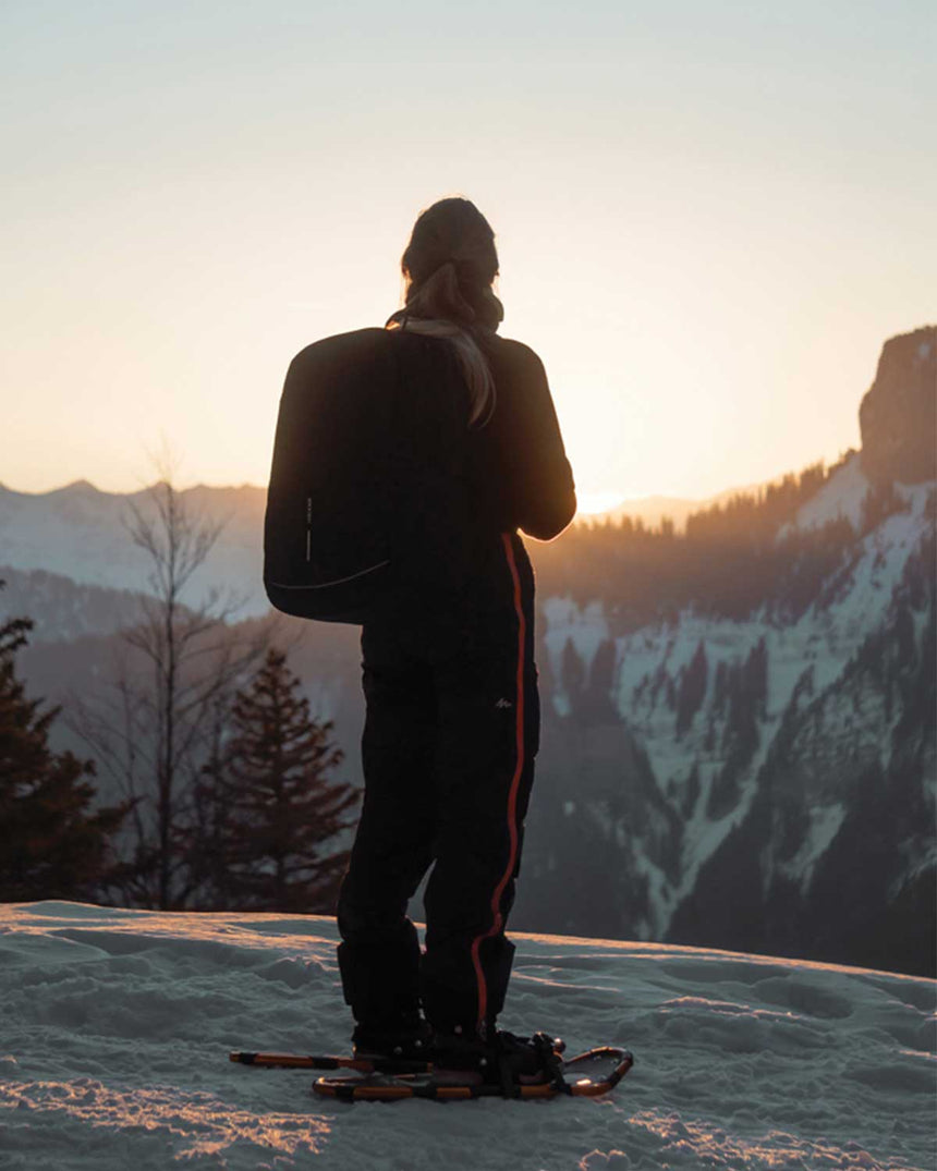 XD Design Bobby Explore 17 Inc Uyumlu Suya Dayanıklı Usb Şarj Girişli Hırsızlık Önleyici Sırt Çantası Black