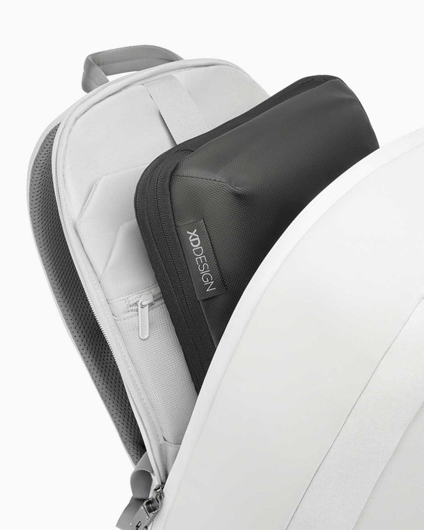 XD Design Bobby Edge 16 Inc 17L Uyumlu Hırsızlık Korumalı Sırt Çantası Off White