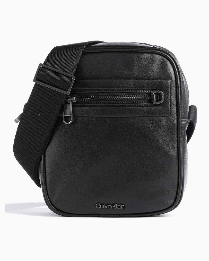 Calvin Klein Elevated Pu Reporter S Erkek Çapraz Askılı Çanta Ck Black Smooth