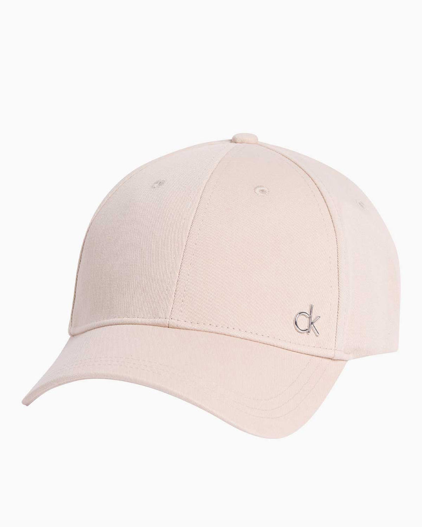 Calvin Klein Metal Logolu Şapka Doeskin