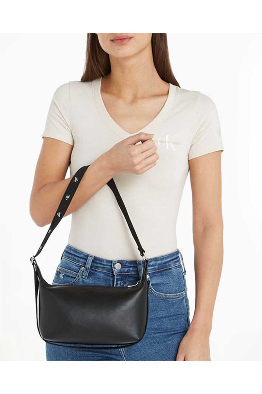 Calvin Klein Çapraz Askılı Kadın Çantası Siyah