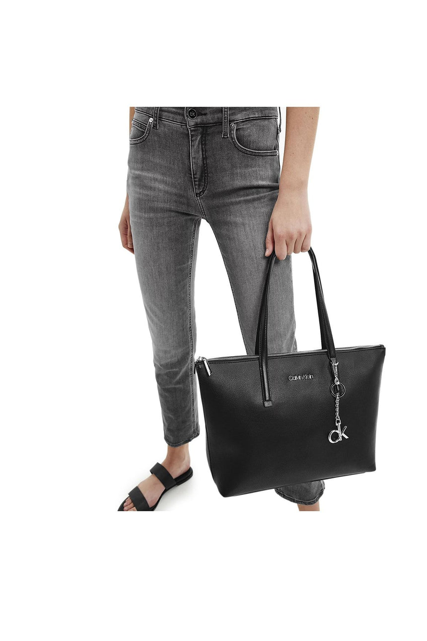 Calvin Klein Kadın Shopper Md Tote Omuz Çantası CK Black