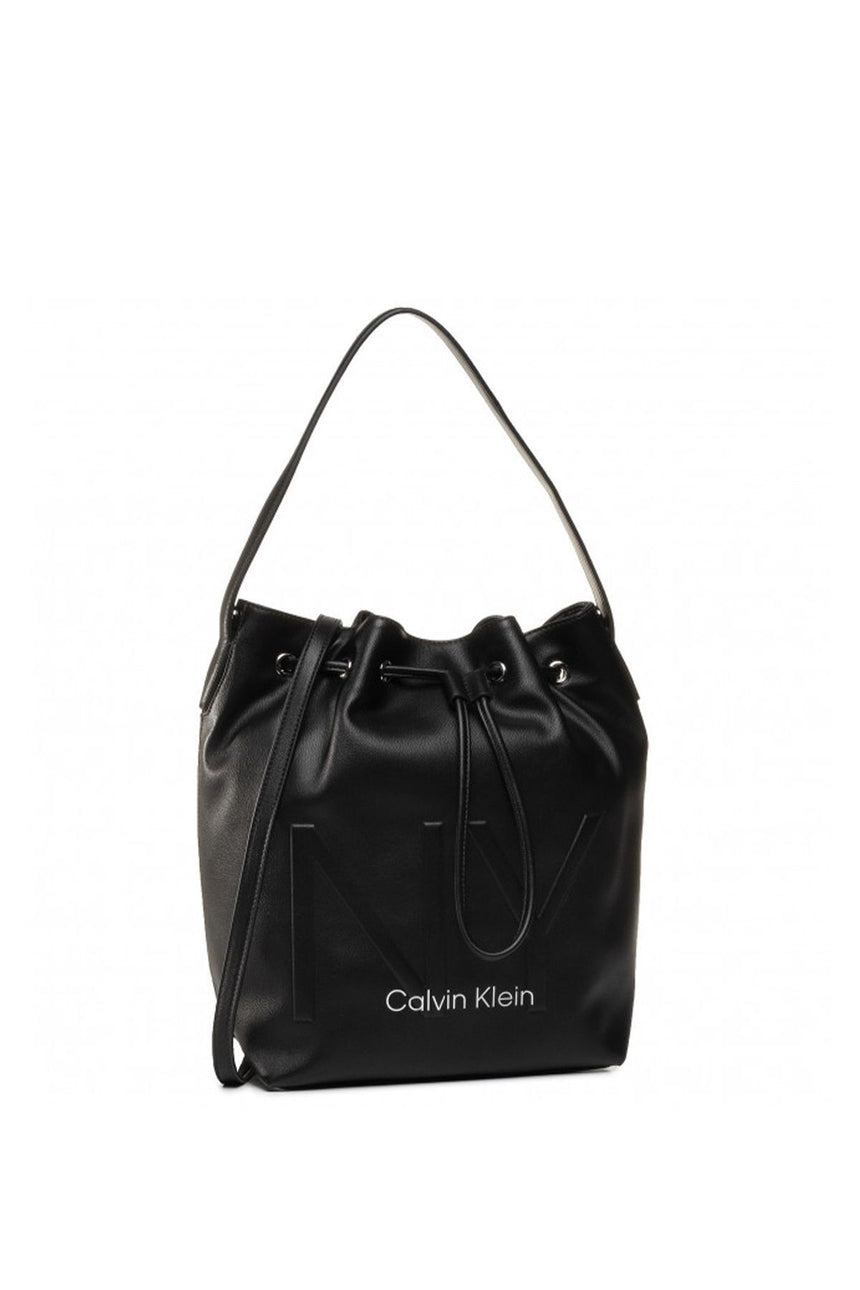 Calvin Klein Ny Shaped Drawstrıng Md Kadın Kol Çantası Black
