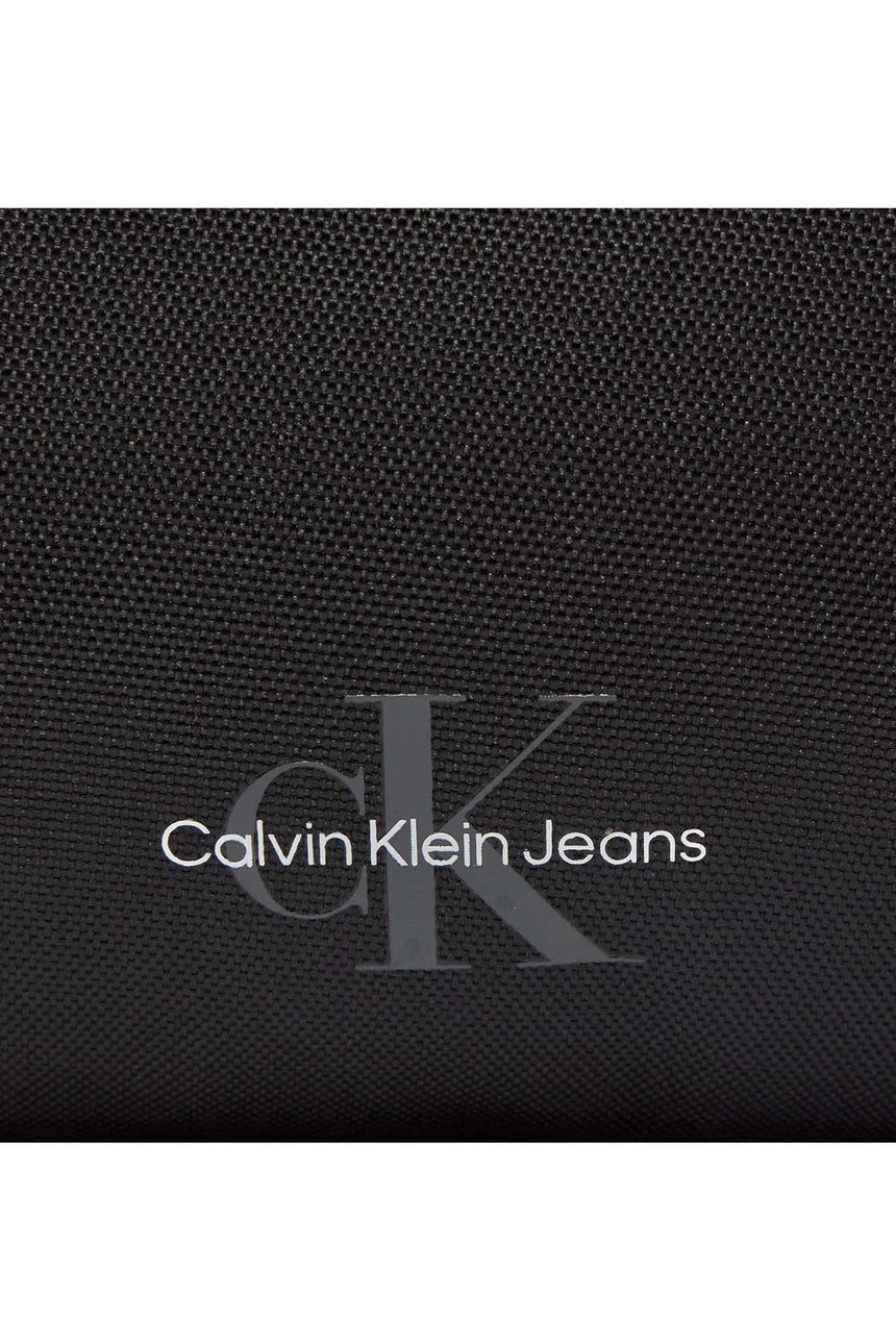 Calvin Klein Sport Essentials Washbag El Çantası Black