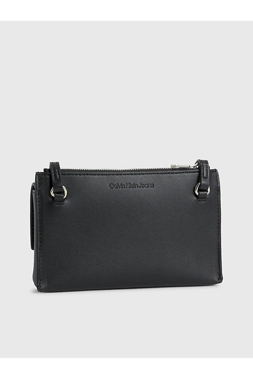 Calvin Klein Çapraz Askılı Kadın Çantası Siyah
