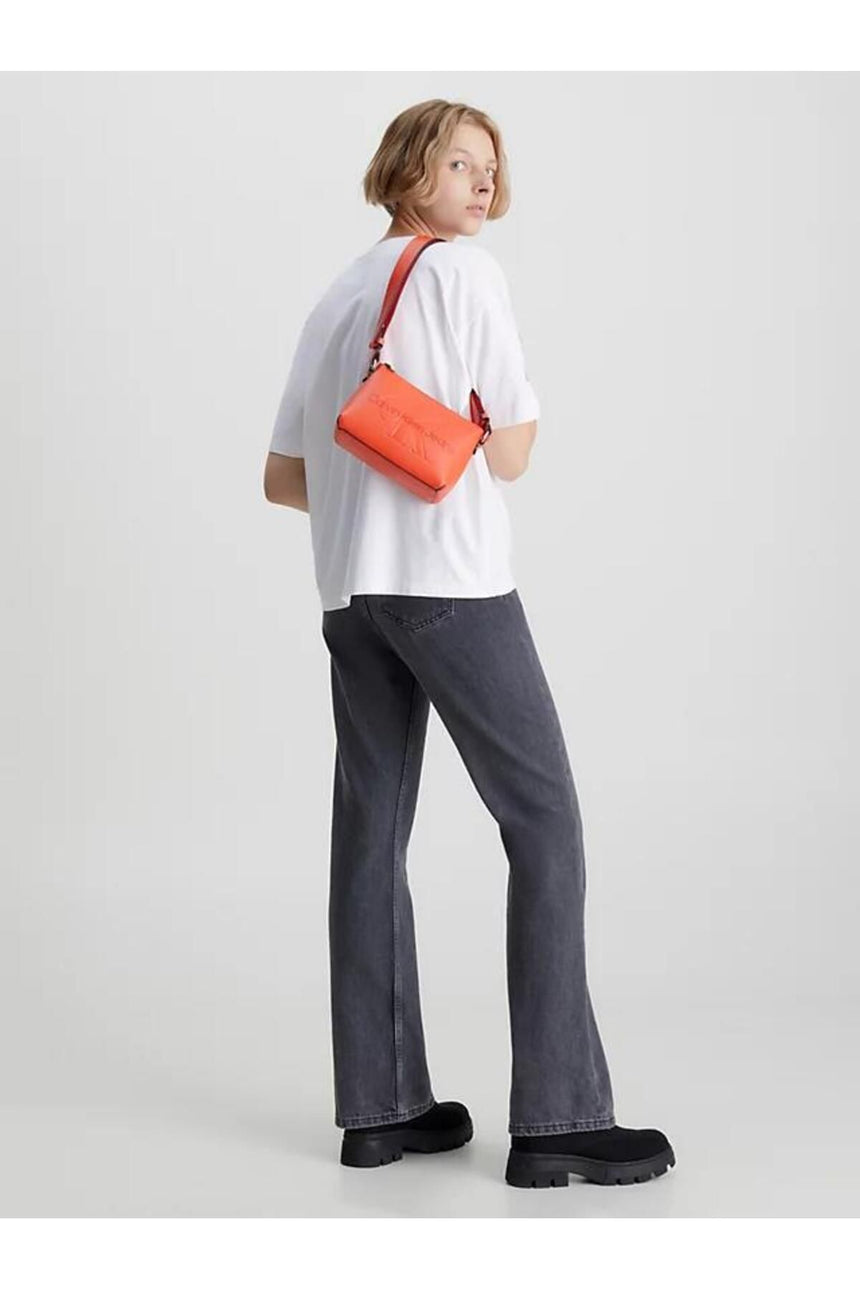 Calvin Klein Sculpted Camera Pouch Çapraz Askılı Kadın Çantası Red