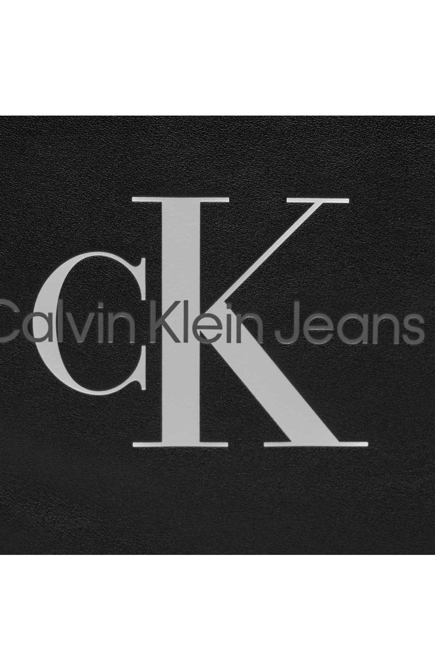 Calvin Klein Monogram Soft Çapraz Askılı Çanta Black