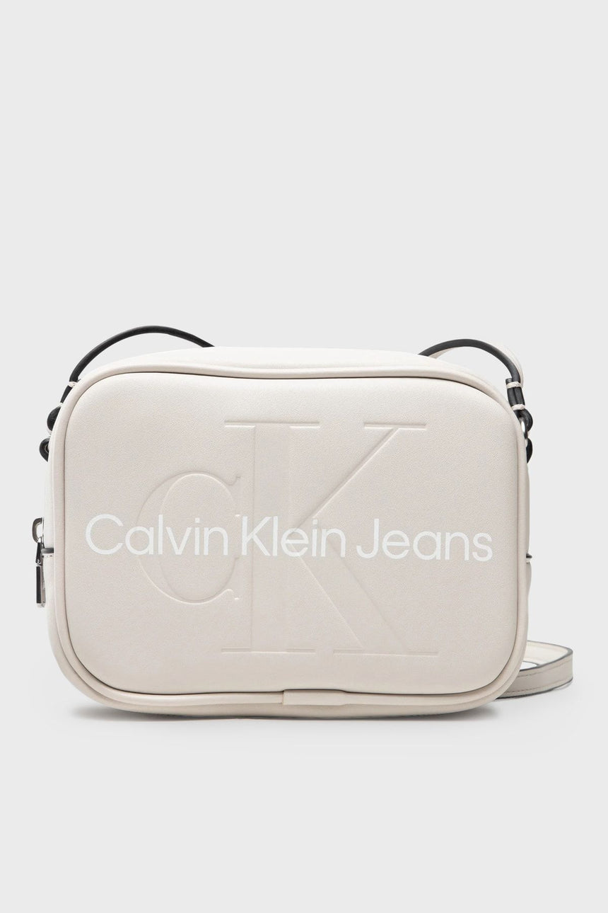 Calvin Klein Sculpted Camera Bag Mono Kadın Çapraz Çanta Eggshell