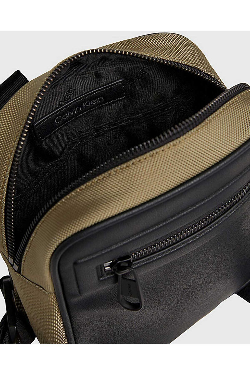 Calvin Klein Elevated Reporter Çapraz Askılı Çanta Green