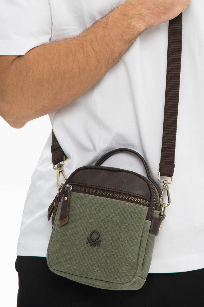 Benetton Tutma Kulp Detaylı Çapraz Askılı Çanta Haki