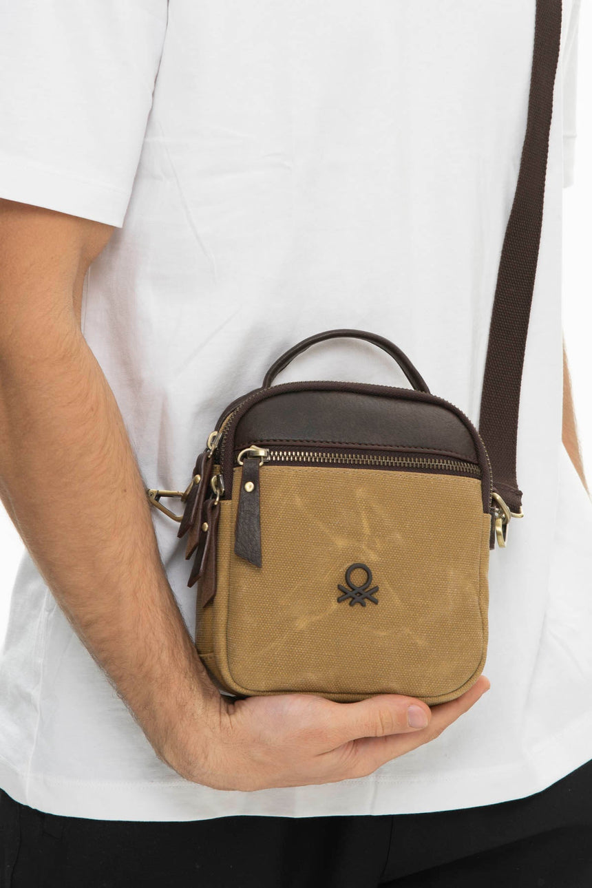 Benetton Tutma Kulp Detaylı Çapraz Askılı Çanta Bej