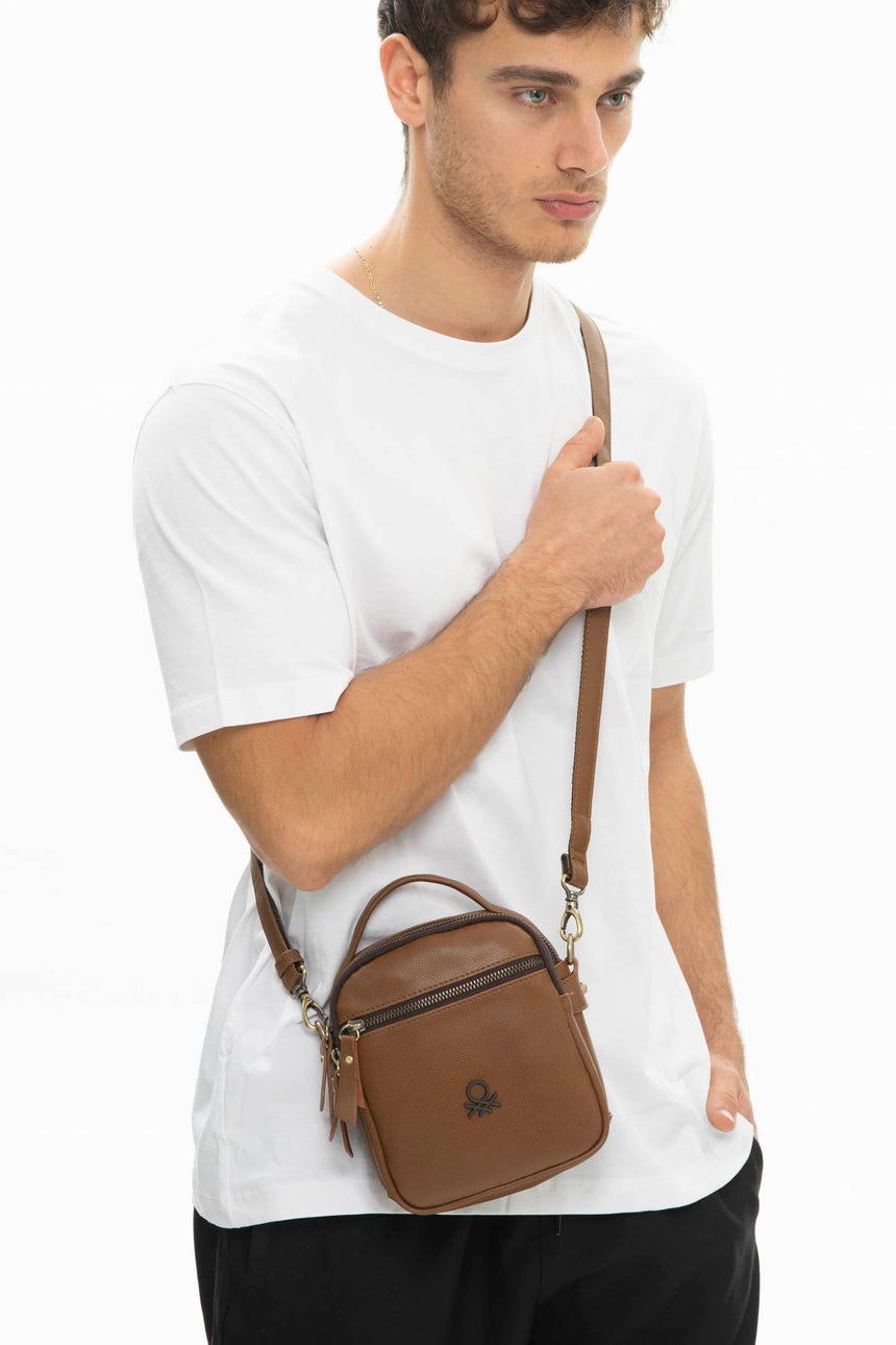 Benetton Tutma Kulp Detaylı Çapraz Askılı Çanta Taba