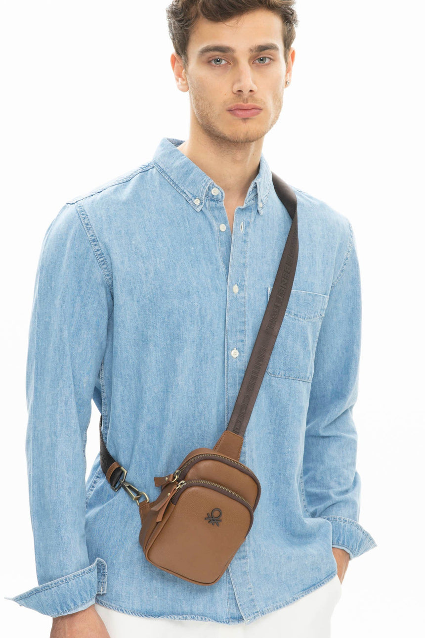 Benetton Logolu Çapraz Askılı Çanta Taba