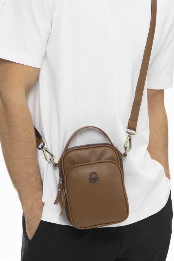 Benetton Tutma Kulp Detaylı Çapraz Askılı Çanta Taba