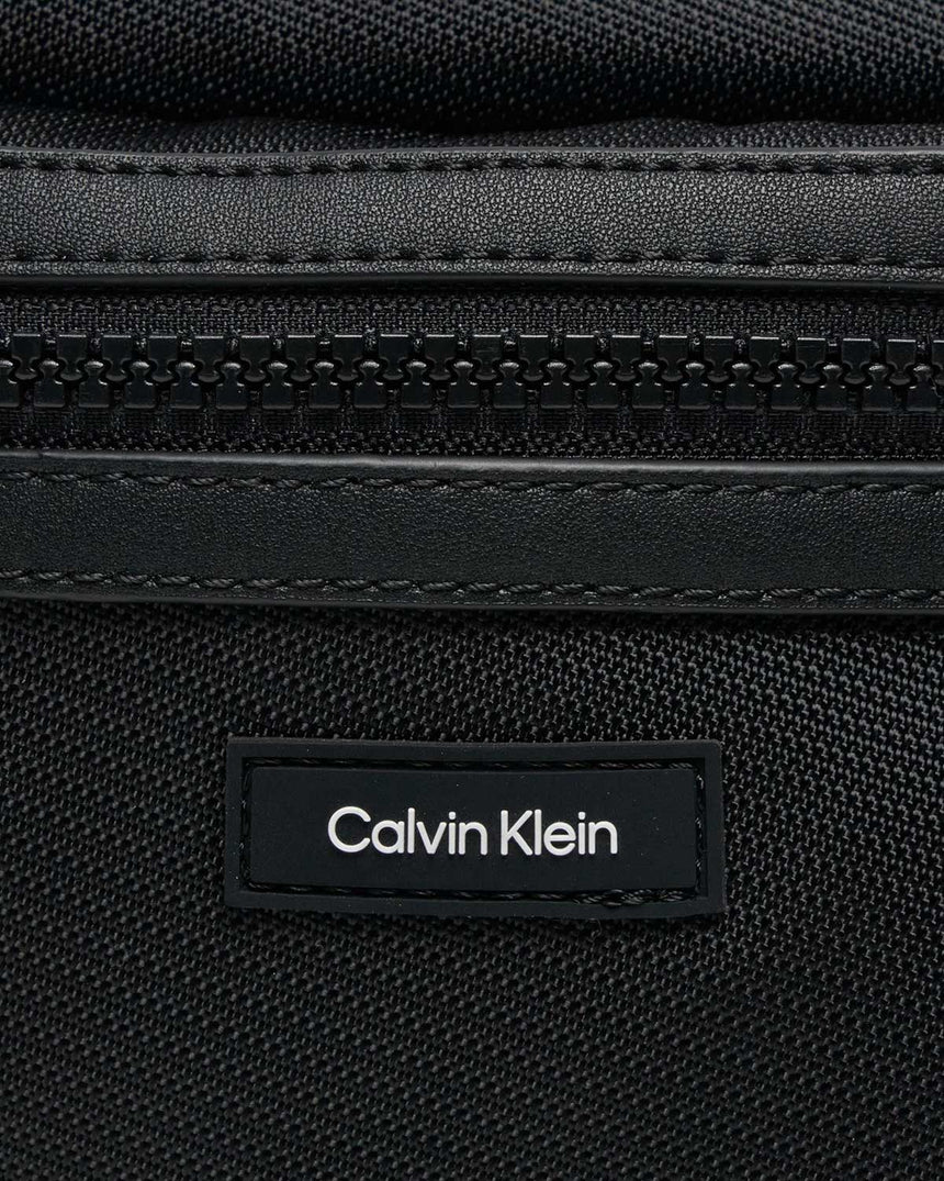Calvin Klein Essential Reporter Çapraz Askılı Çanta CK Black