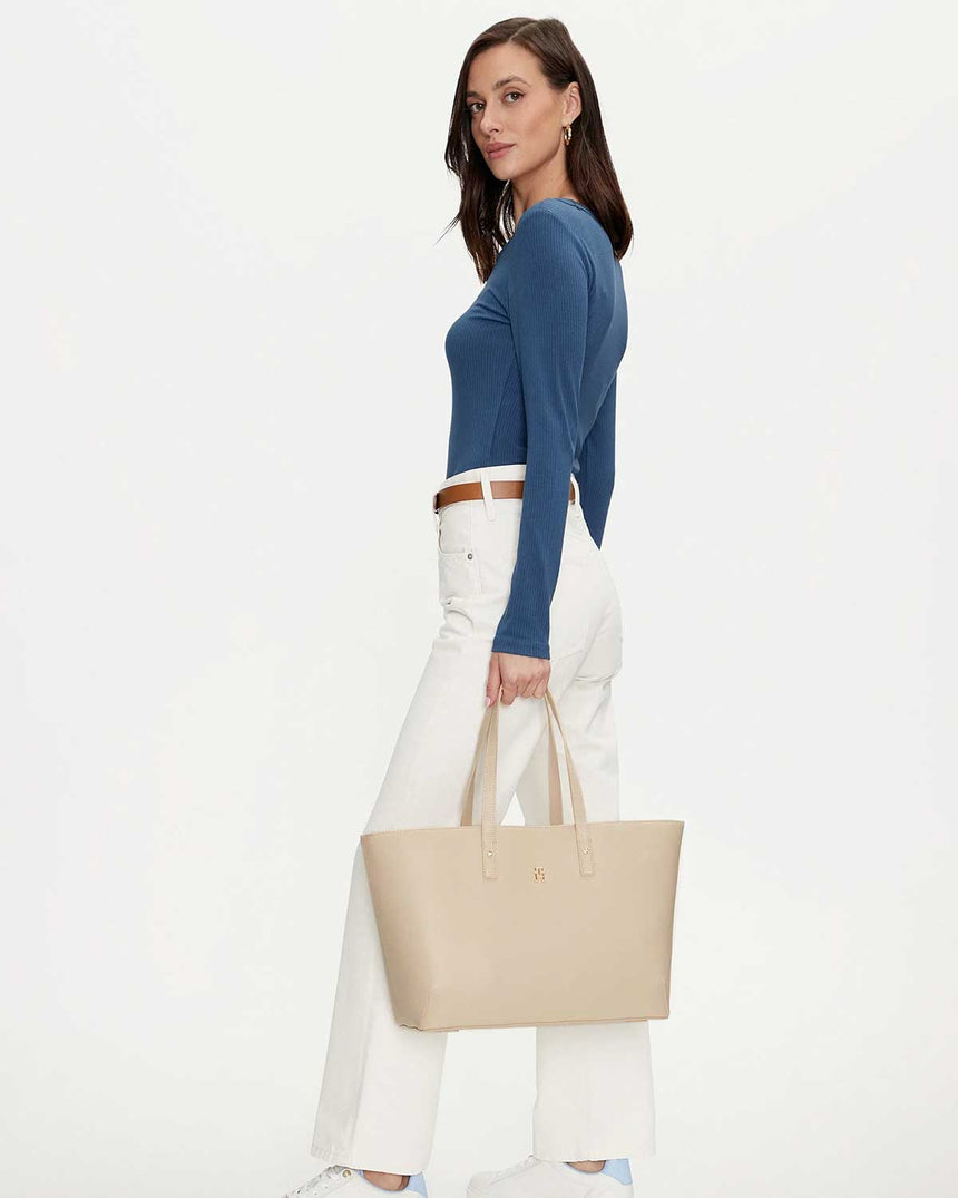 Tommy Hilfiger Chic Tote Logolu Omuz Çantası Classic Beige