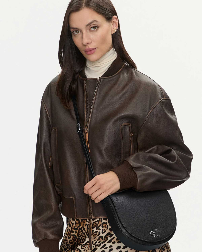 Calvin Klein Minimal Monogram Omuz Çantası Black