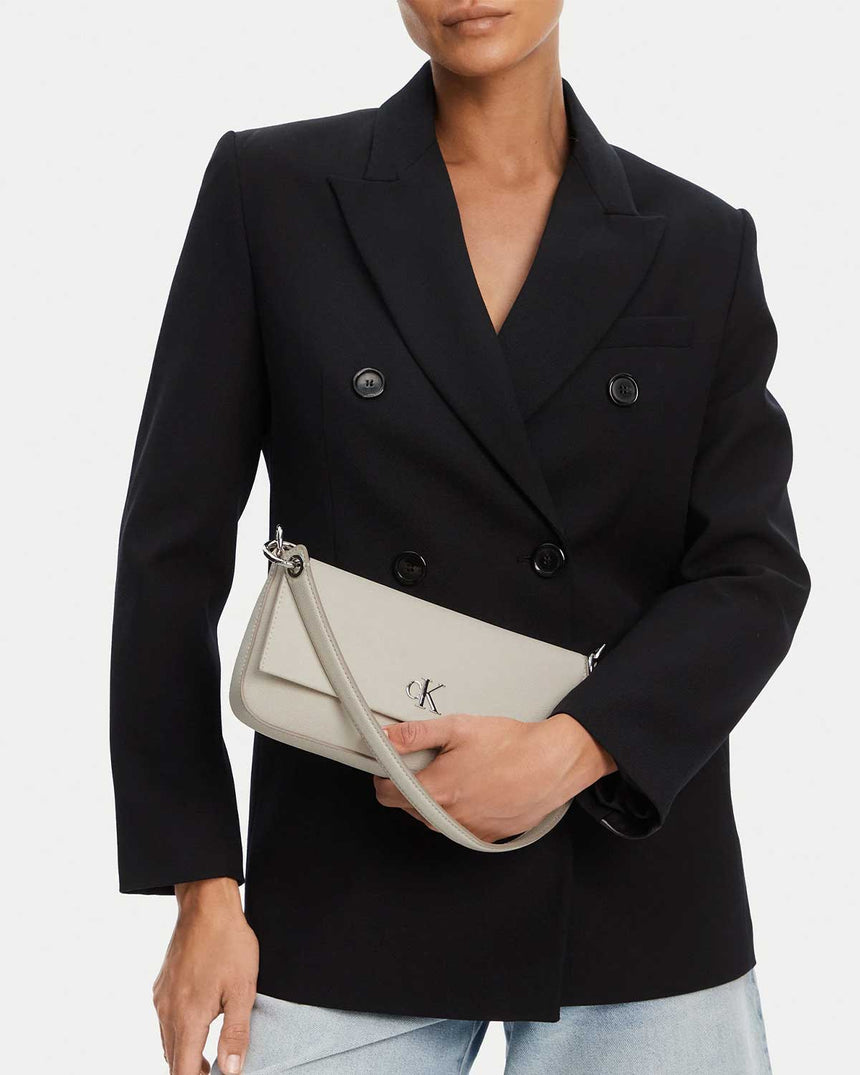 Calvin Klein Minimal Monogramlı Kadın Omuz Çantası Chalk