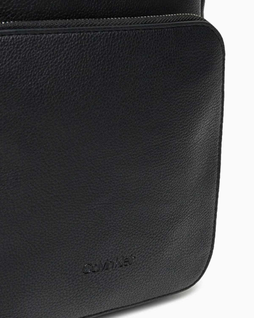 Calvin Klein Mikro Çakıl Desenli S Erkek Çapraz Askılı Çanta Black