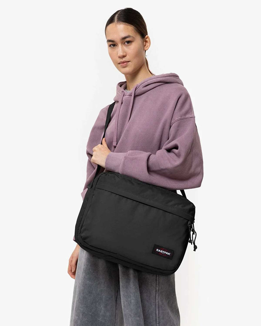 Eastpak Crosser Ayarlanabilir Çapraz Askılı Çanta Black
