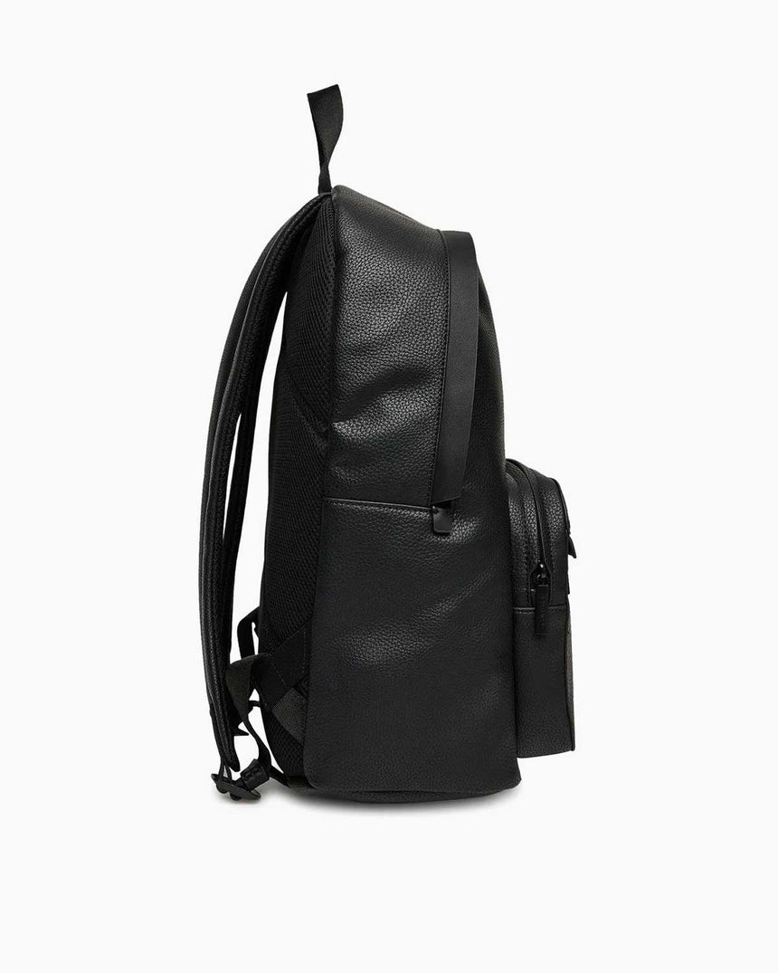 Calvin Klein Must Erkek Yuvarlak Sırt Çantası Black