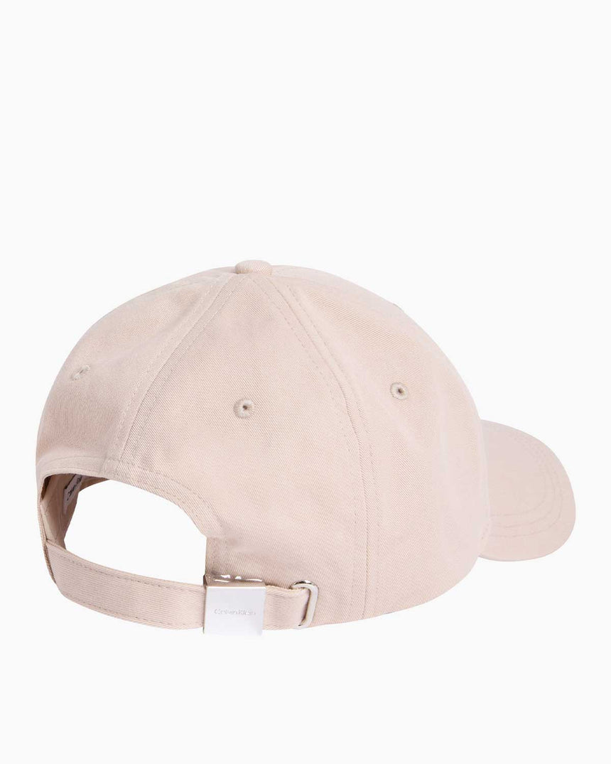 Calvin Klein Metal Logolu Şapka Doeskin