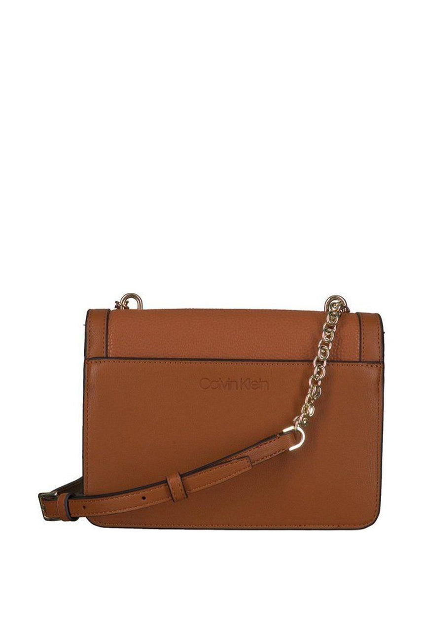 Calvin Klein Flap Shoulder Bag Md Çapraz Askılı Kadın Çantası Cognac