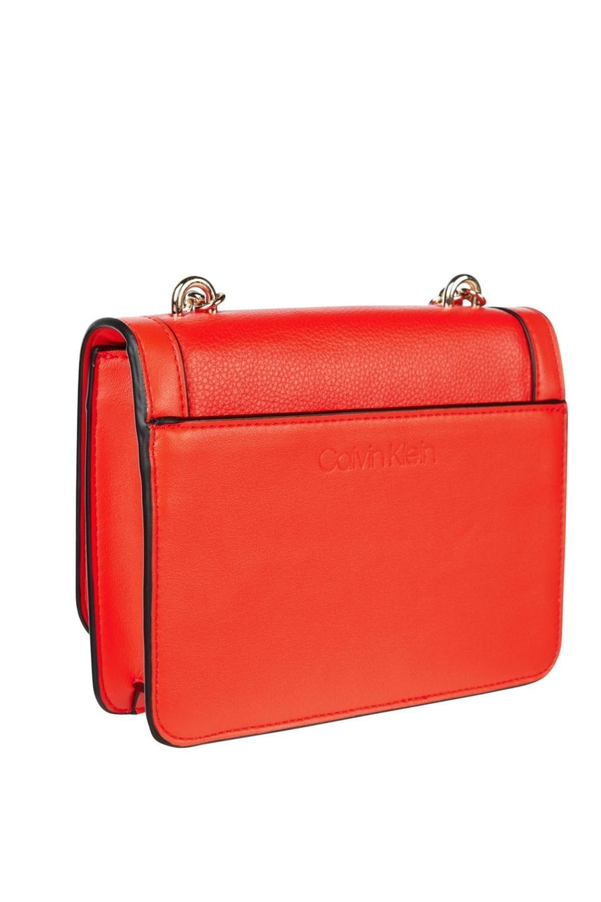 Calvin Klein Kadın Flap Shoulder Bag Sm Omuz Çantası Vibrant Coral