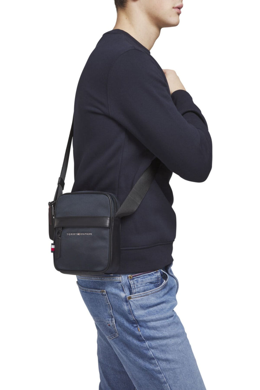 Tommy Hilfiger Elevated Nylon Mini Reporter Çapraz Askılı Erkek Çantası Navy Blue