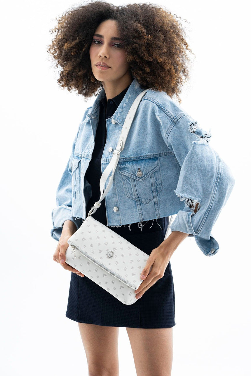 Benetton Logo Baskılı Çapraz Askılı Kadın Çantası Beyaz