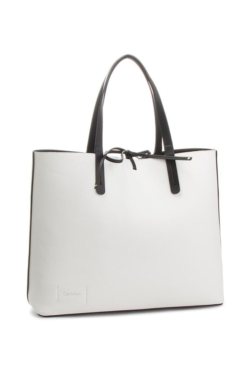 Calvin Klein Ck Reversible Kadın Omuz Çantası Black / Dusted Ivory