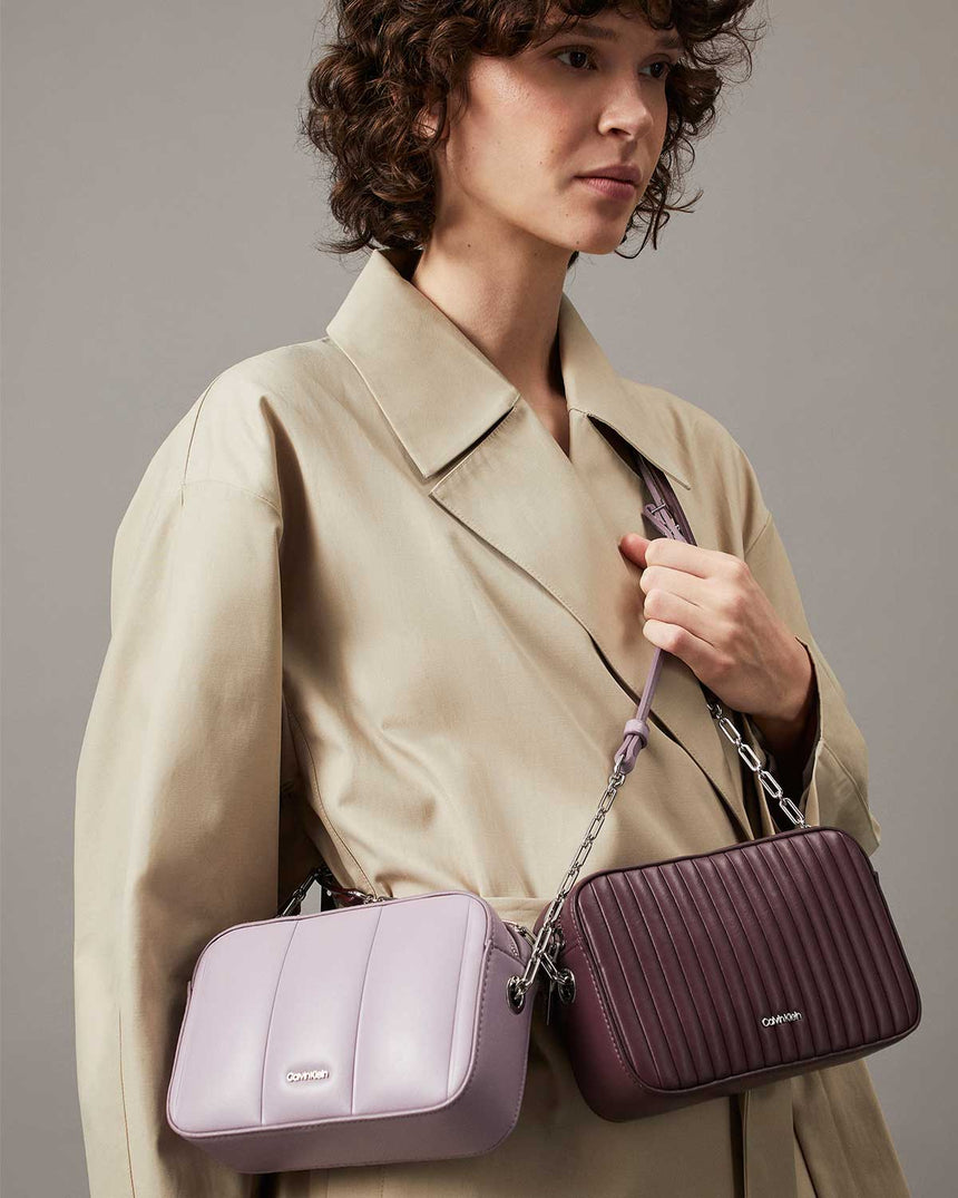 Calvin Klein Line Ouilt Zincir Detaylı Çapraz Askılı Çanta Sea Fog