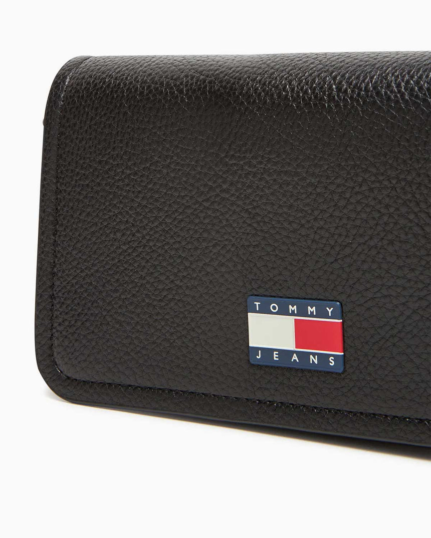 Tommy Hilfiger Must Kapaklı Kadın Çapraz Askılı Çanta Black