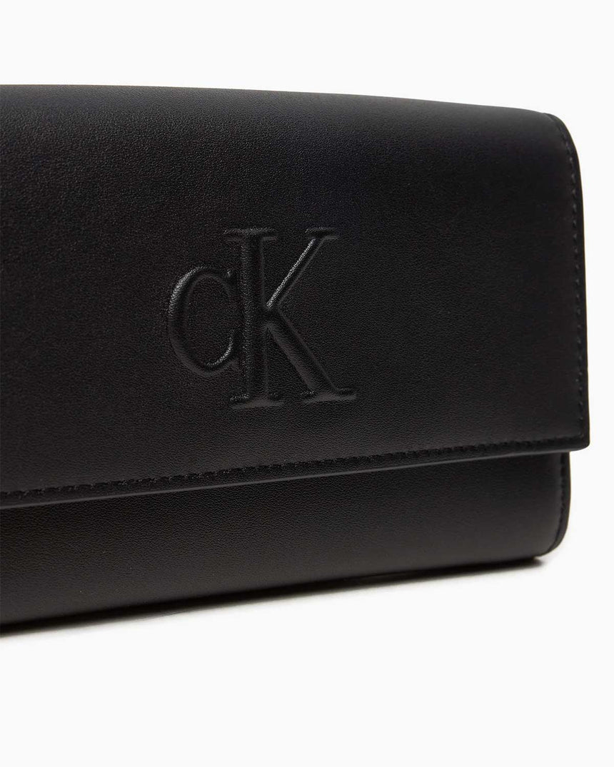 Calvin Klein Sculpted Long Fold Omuz Çantası Black