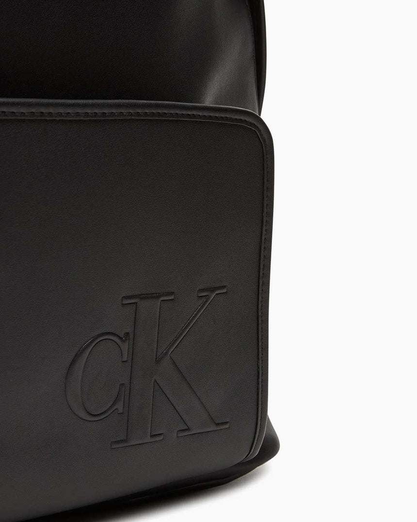 Calvin Klein Kabartma Baskılı 40 Erkek Sırt Çantası Black
