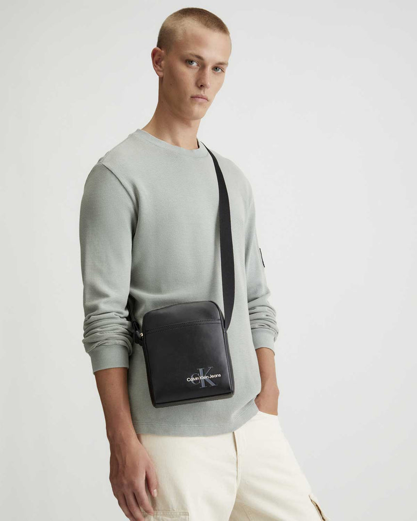 Calvin Klein Monogram Soft Reporter Çapraz Askılı Çanta Black