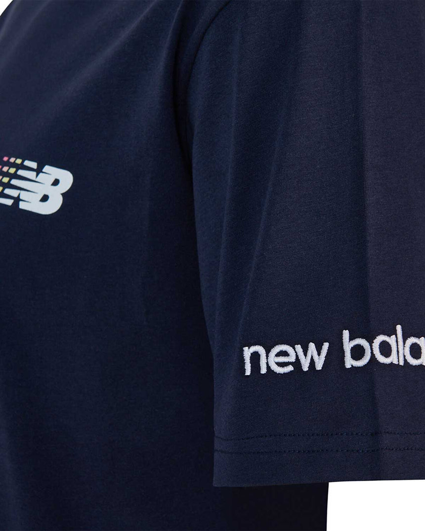 New Balance Lifestyle Kolda Logo Detaylı Erkek Tshirt Lacivert