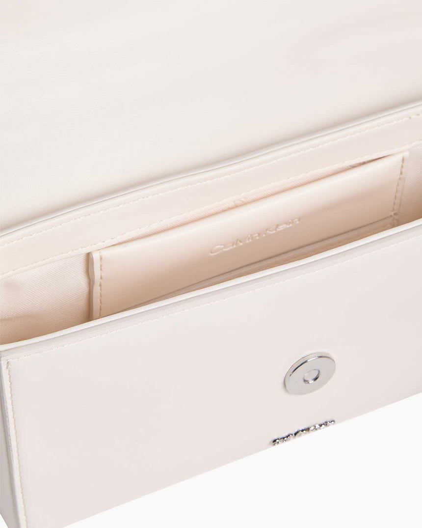 Calvin Klein Quilt Chain Mini Çapraz Askılı Çanta Chalk