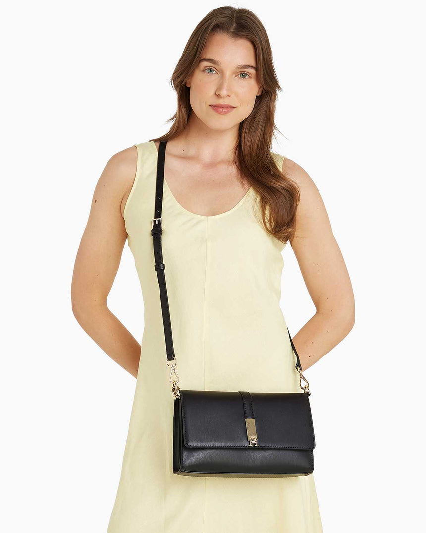 Tommy Hilfiger Heritage Chain Çapraz Askılı Çanta Black