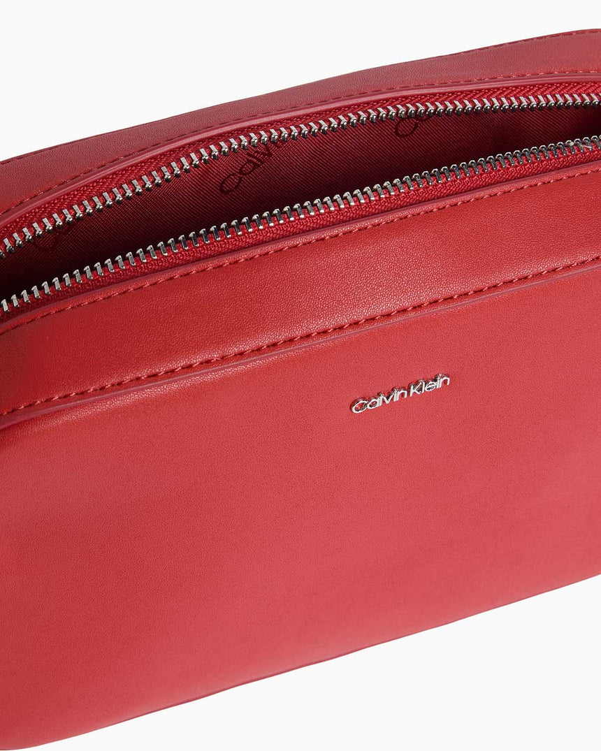 Calvin Klein Must Small Logolu Çapraz Askılı Çanta Lava Falls