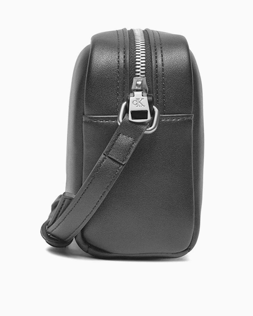 Calvin Klein Sculpted Camera Bag Çapraz Askılı Çanta