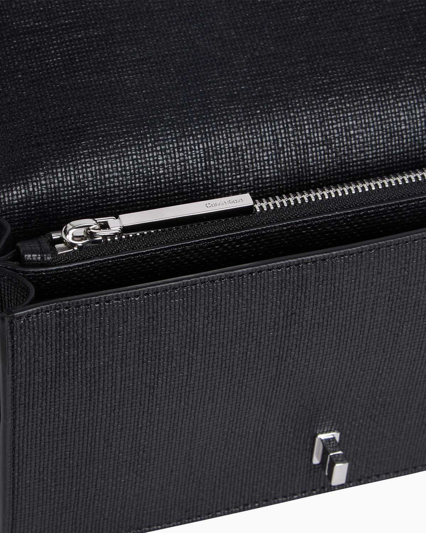 Calvin Klein Mini Chain Çapraz Askılı Çanta CK Black