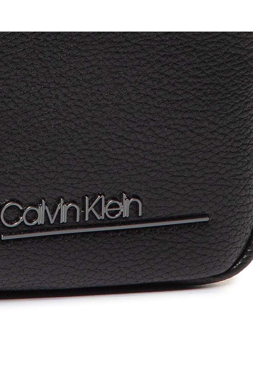 Calvin Klein Ck Bombe Çapraz Askılı Erkek Çantası Black