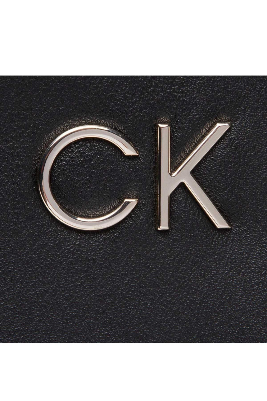 Calvin Klein Re-Lock Hobo Kadın Omuz Çantası CK Black