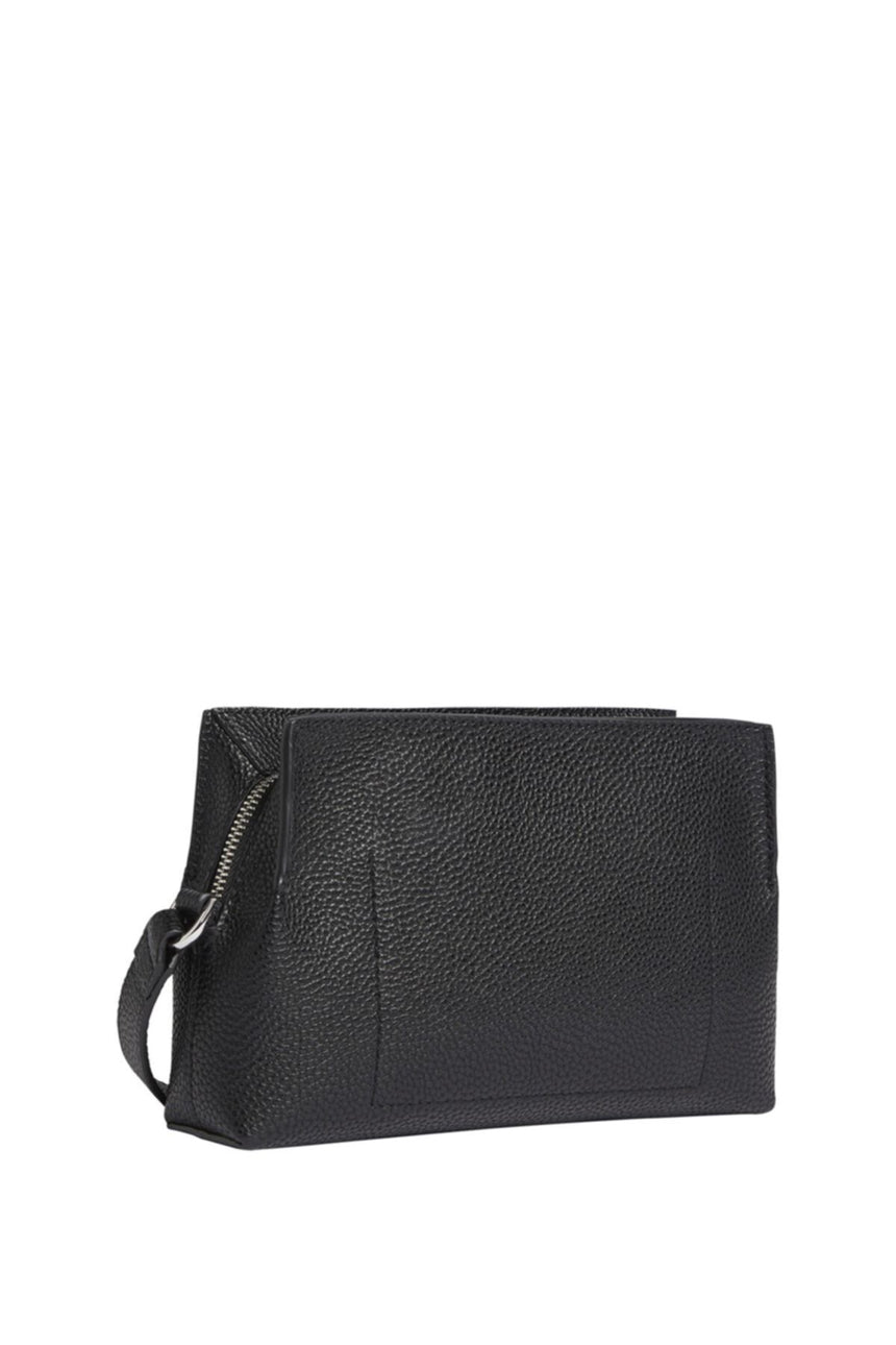 Calvin Klein Kadın Soft Neat Ew Xbody Crossovers Çapraz Askılı Çanta CK Black