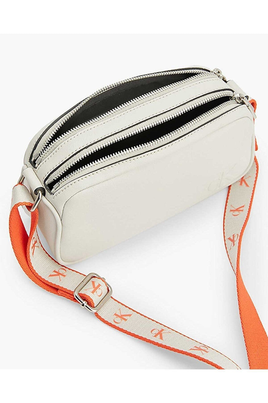Calvin Klein Ultralight Ew Çapraz Askılı Kadın Çantası White
