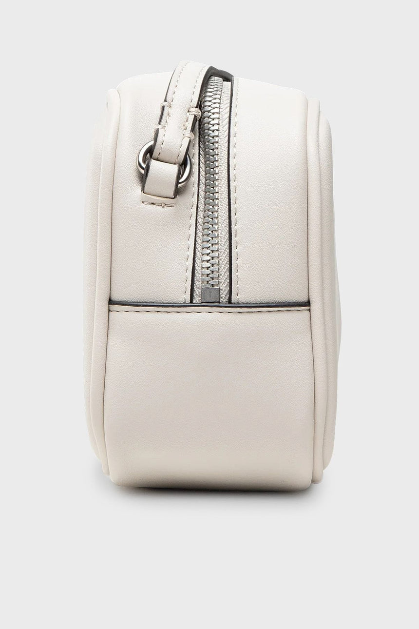 Calvin Klein Sculpted Camera Bag Mono Kadın Çapraz Çanta Eggshell
